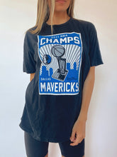 Load image into Gallery viewer, Dallas Mavericks Vintage Top
